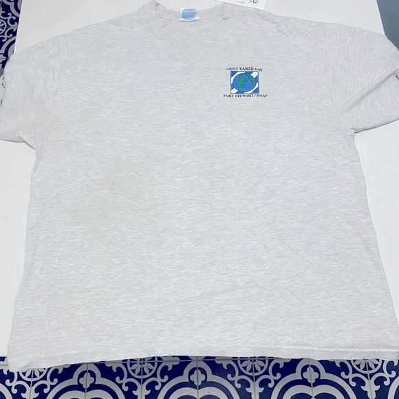 VINTAGE XL Tshirt Tee Shirt ARMY EARTH DAY 2002 - Picture 3 of 3